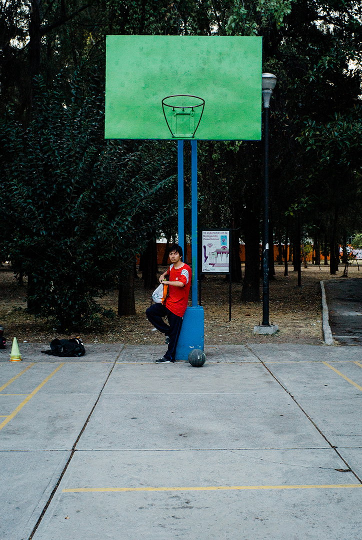 tyler-woodford-mexico-city-photography-itsnicethat-07.jpg