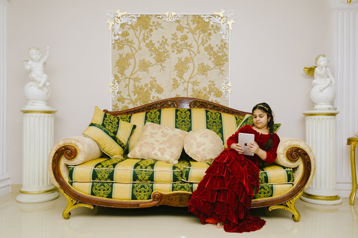 Lucia-Sekerkova-vrajitoare-photography-itsnicethat-04.jpg