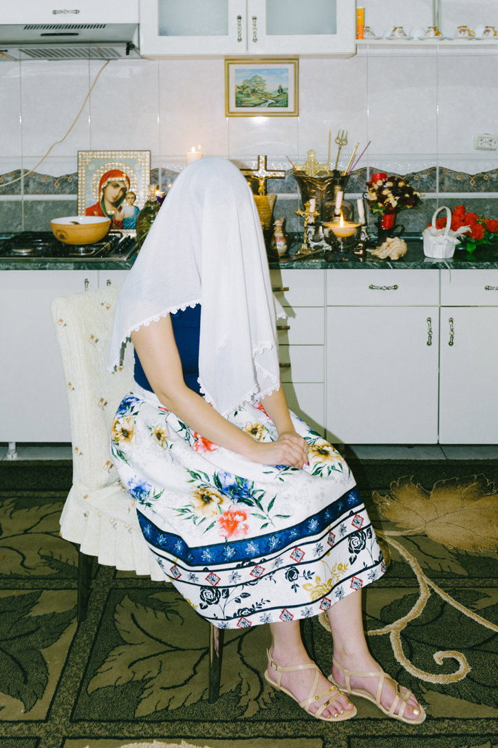 Lucia-Sekerkova-vrajitoare-photography-itsnicethat-10.jpg