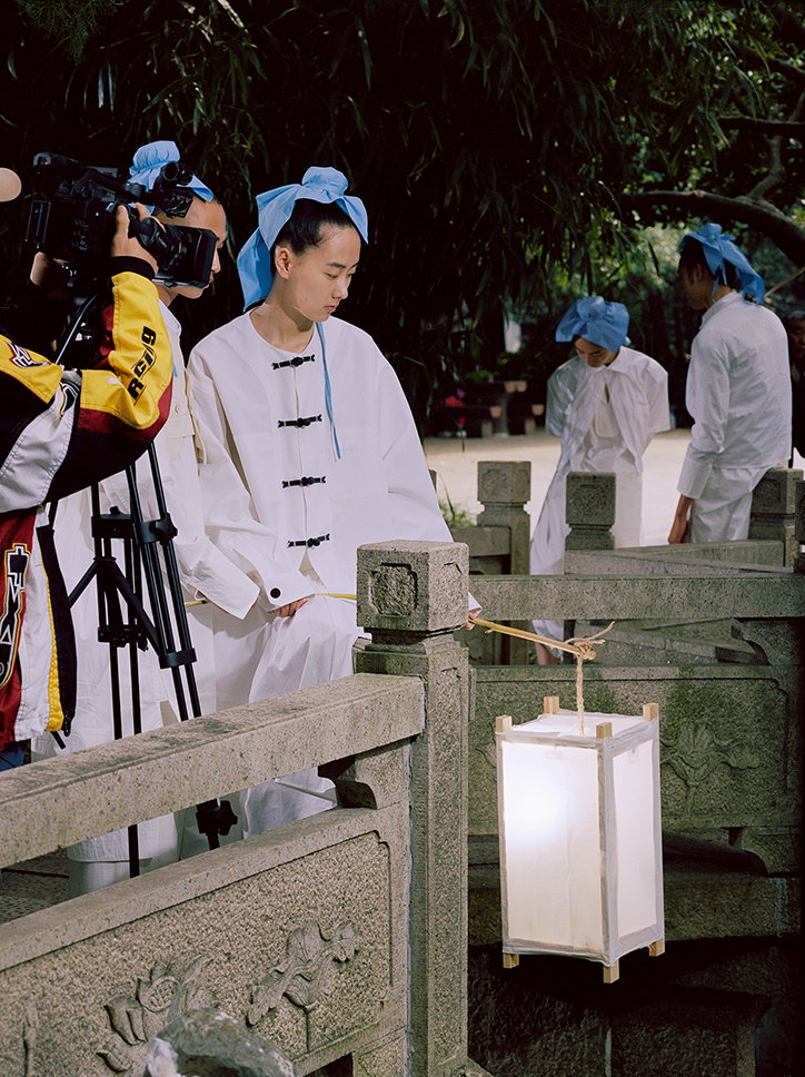 xiaopeng-yuan-television-magazine-photography-itsnicethat-8.jpg