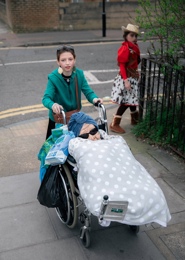 Grey-Hutton-Purim-photography-itsnicethat-10.jpg