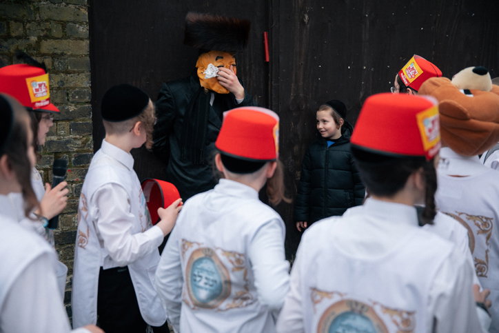 Grey-Hutton-Purim-photography-itsnicethat-19.jpg