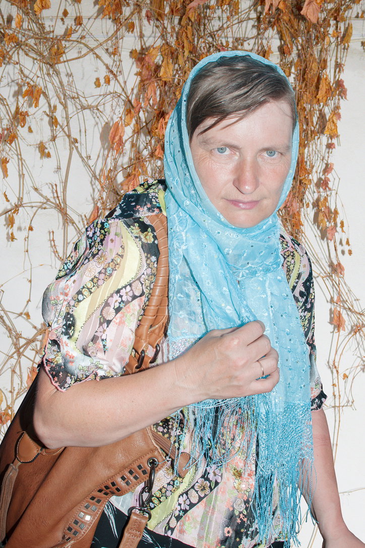 Elena_Subach_Grandmothers_on_the_Edge-of-heaven-photography-itsnicethat-10.jpg