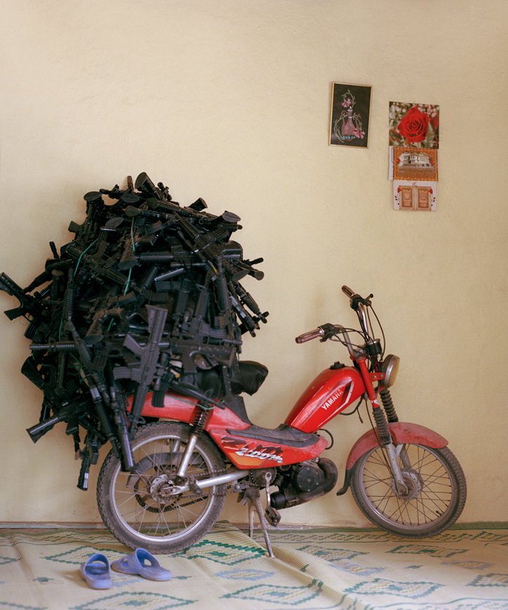 Olgac-bozalp-ON-GOING-HOME-LEAVING-ONE-FOR-ANOTHER-photography-its-nice-that-05.jpg
