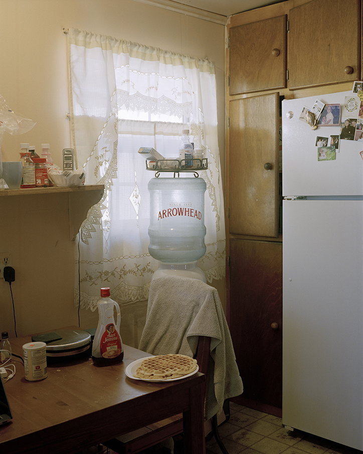BenjaminBustamante-PalmPhotoPrize2019-Photography-itsnicethat-01.jpg