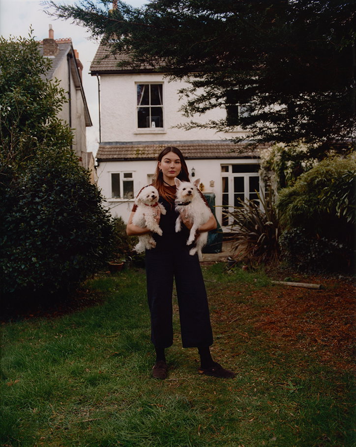 hollie-fernando-10000-work-photography-itsnicethat-02.jpg