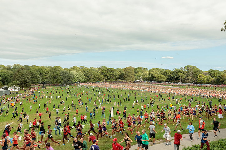 PelleCass-CrowdedFields-FranklinFieldCrossCountry-Photography-itsnicethat.jpg