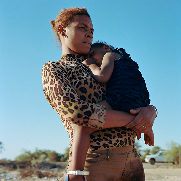 Berlinda-with-Daughter-Justin-Keene-photography-itsnicethat-01.png