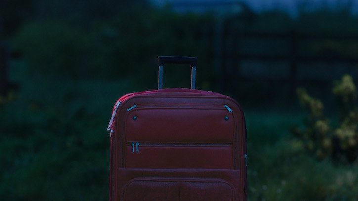 johnny-kelly-aib-suitcase-advert-animation-itsnicethat-05.jpg