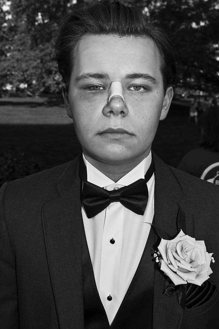 caleb-stein-down-by-the-hudson-photography-itsnicethat-01.jpg