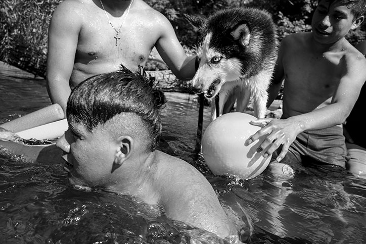 caleb-stein-down-by-the-hudson-photography-itsnicethat-013.jpg