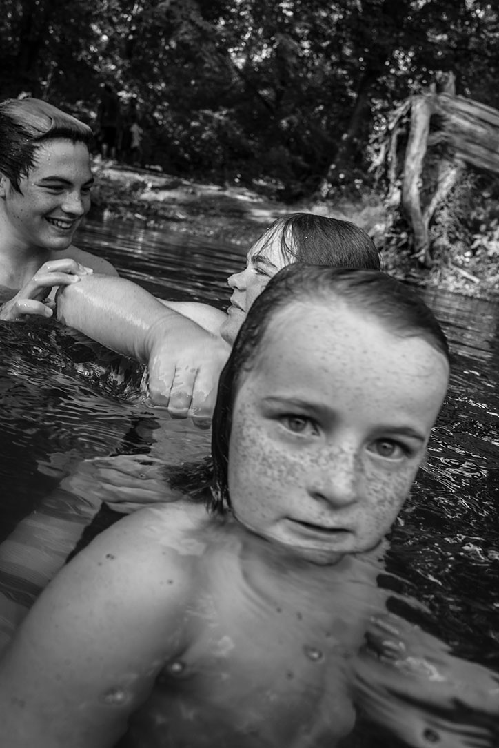 caleb-stein-down-by-the-hudson-photography-itsnicethat-011.jpg