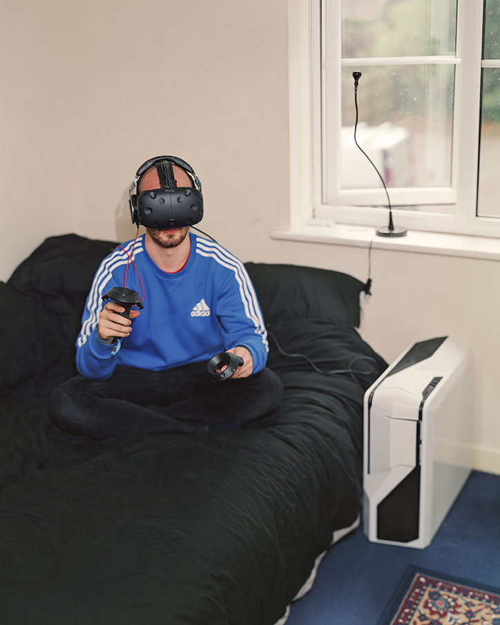 GeorgeMuncey-LonelyCloud-Photography-ItsNiceThat-12.jpg