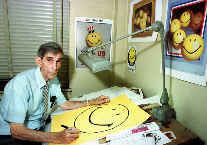 smiley-face-exhibition-fatboy-slim-graphic-design-itsnicethat-02.jpg