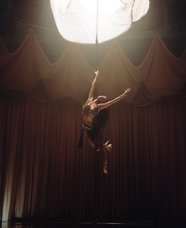 Anaka-FKAtwigs-Practice-film-itsnicethat-3.jpg
