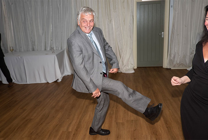 ian-weldon-i-am-not-a-wedding-photographer-photography-itsnicethat-11.jpg