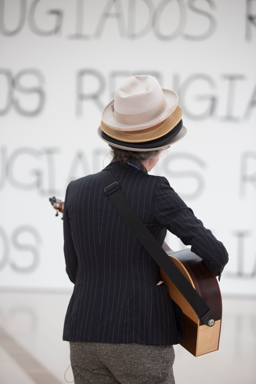 MartinCreed-Amigos-CentroBotin-Art-Itsnicethat-17.png