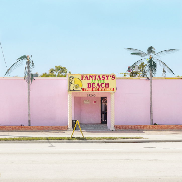 francois-prost-gentlemens-club-photography-itsnicethat-07_copy.jpg