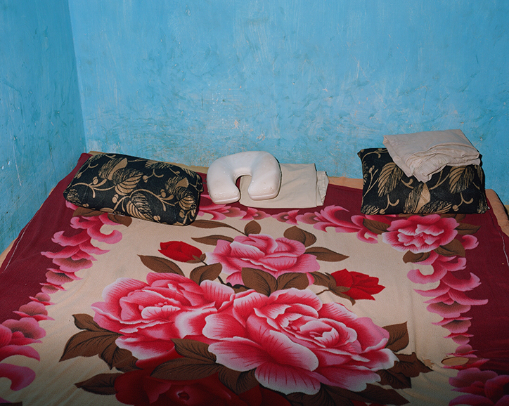 Aria-Shahrokhshahi-kalidou-photography-itsnicethat-08.png