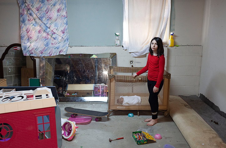 Turning her lens to those around her, Danna Singer reveals the story of a working class community