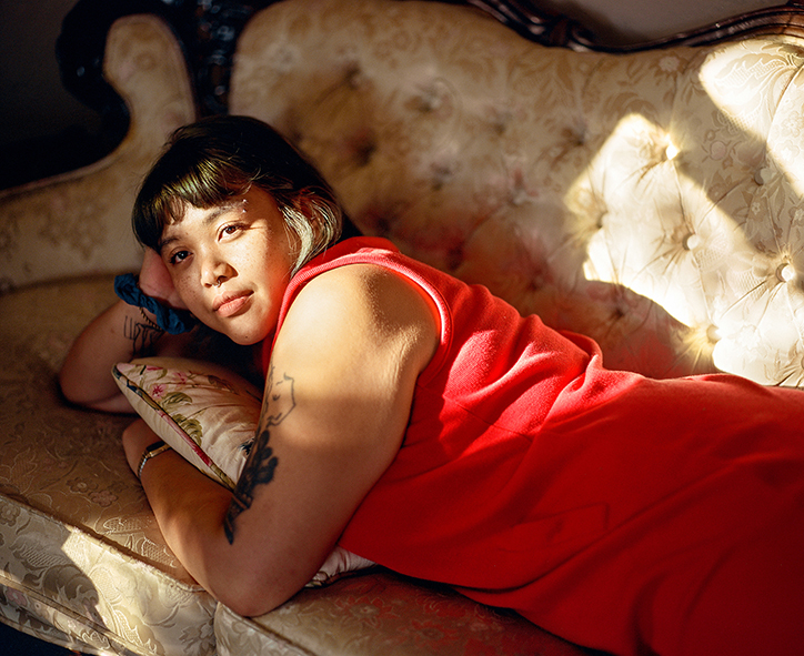 peyton-fulford-infinite-tenderness-photography-annie-in-their-bedroom-itsnicethat.png