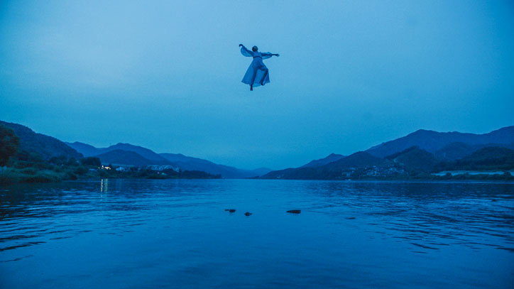 jonas_lindstroem_peggy_gou_music_video_film_itsnicethat5.jpg