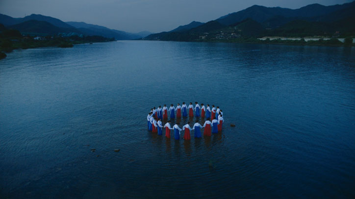 jonas_lindstroem_peggy_gou_music_video_film_itsnicethat6.jpg