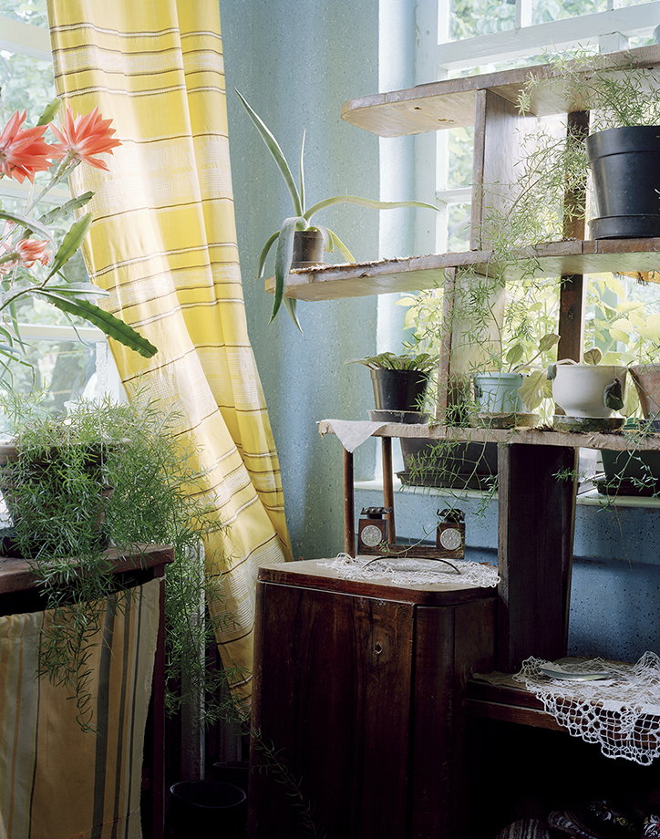 jules-slutsky-do-you-speak-russian-photography-itsnicethat-6.jpg