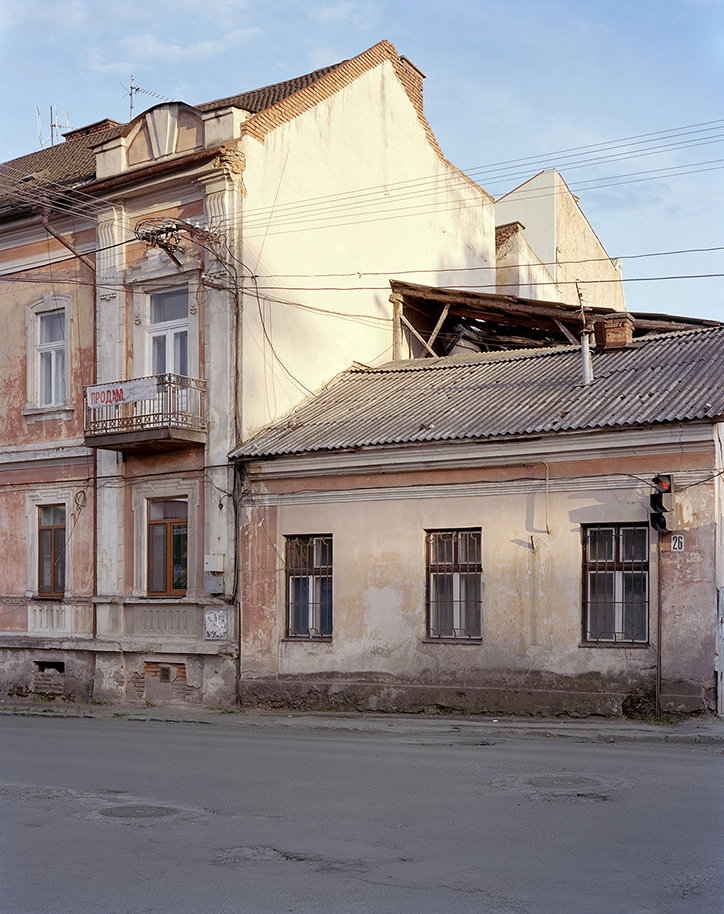 jules-slutsky-do-you-speak-russian-photography-itsnicethat-8.jpg