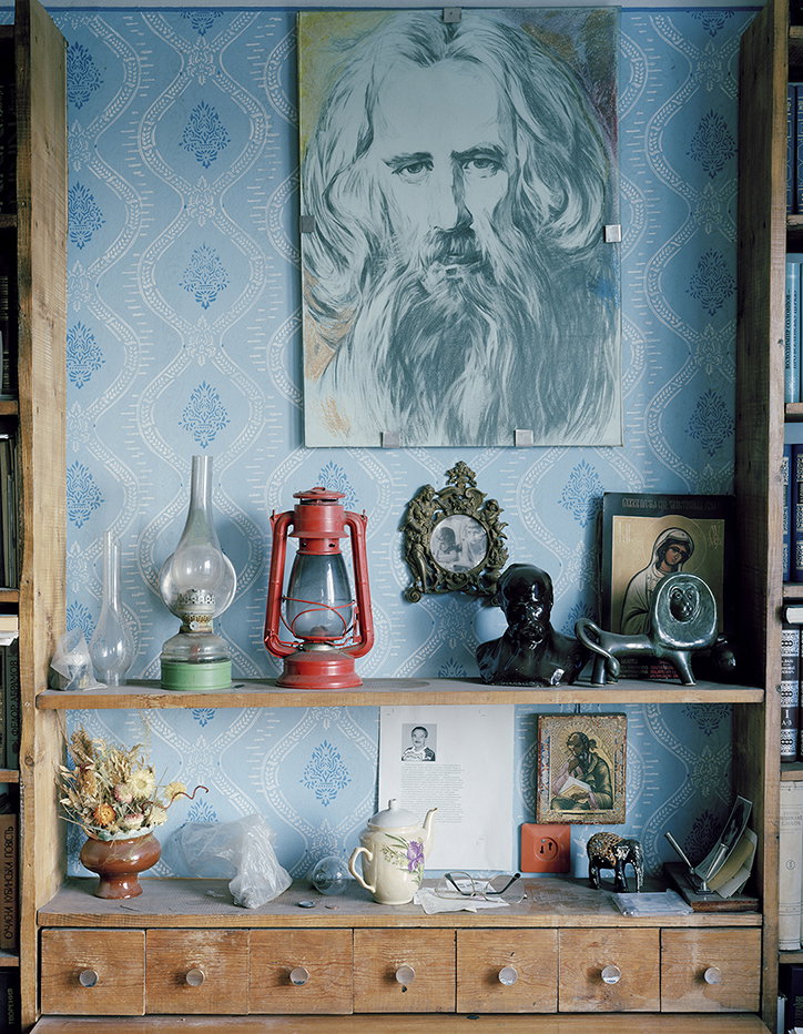 jules-slutsky-do-you-speak-russian-photography-itsnicethat-9.jpg