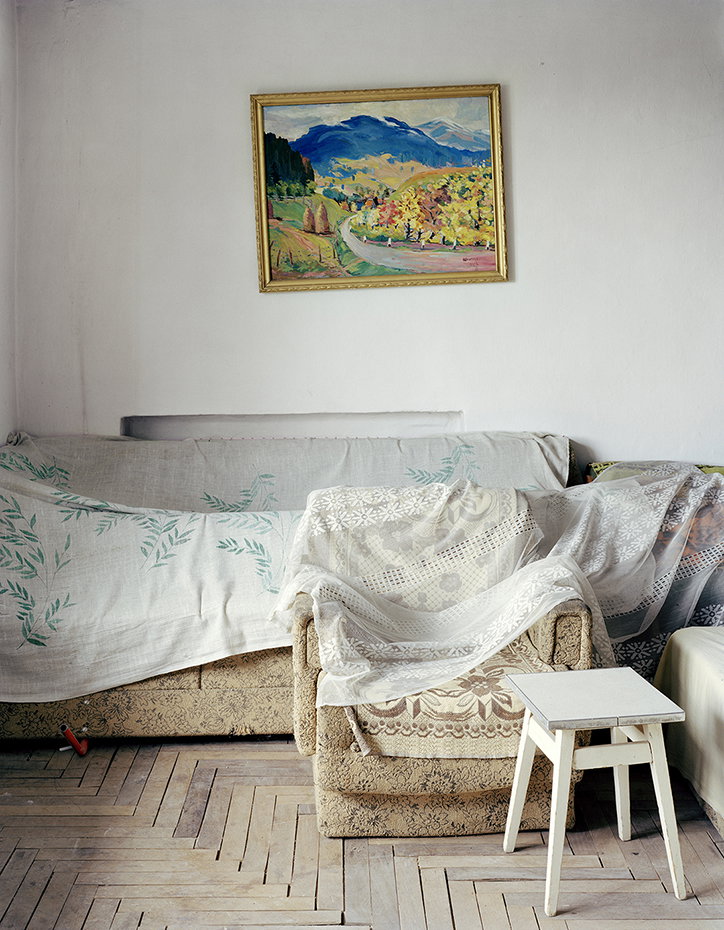 jules-slutsky-do-you-speak-russian-photography-itsnicethat-11.jpg