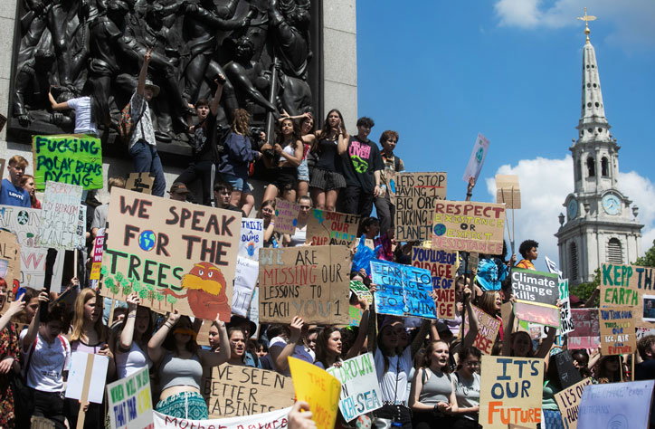 Kristian-Buus_UKSCN-climate-strike_itsnicethat_2.jpg