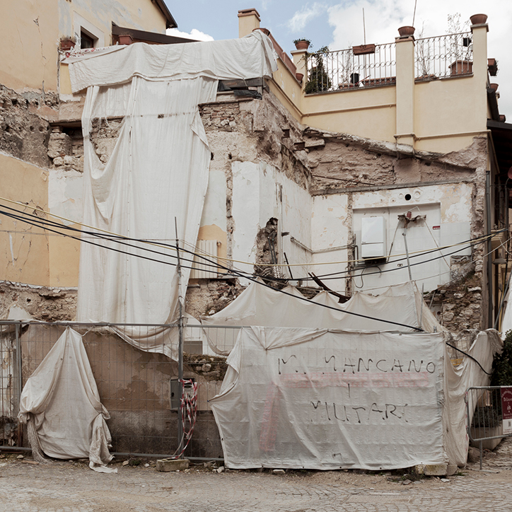 StefaniaOrfanidou_Pendulum_04-photography-itsnicethat.png