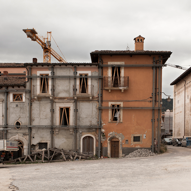 StefaniaOrfanidou_Pendulum_08-photography-itsnicethat.png