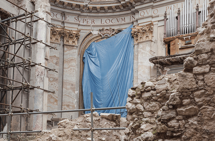 Stefania Orfanidou photographs the city of L’Aquila in the wake of natural disaster