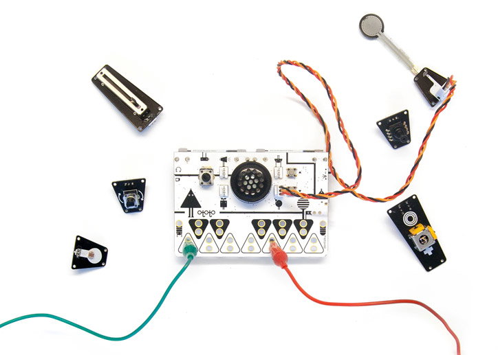 yuri_suzuki_Ototo-01-ImageCredit_Dentaku©sound_design_exhibition_itsnicethat.jpg