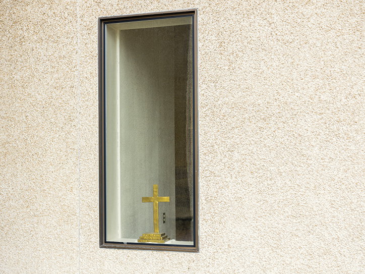 BenedictBrain-TheLostFrontier-Photography-ItsNiceThat-15.jpg