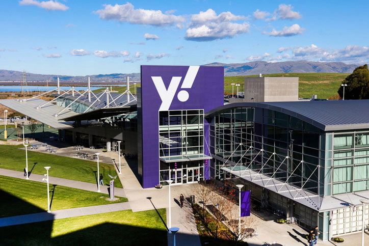 yahoo_rebrand_michael_bierut_pentagram_graphic_design_itsnicethat4.jpg