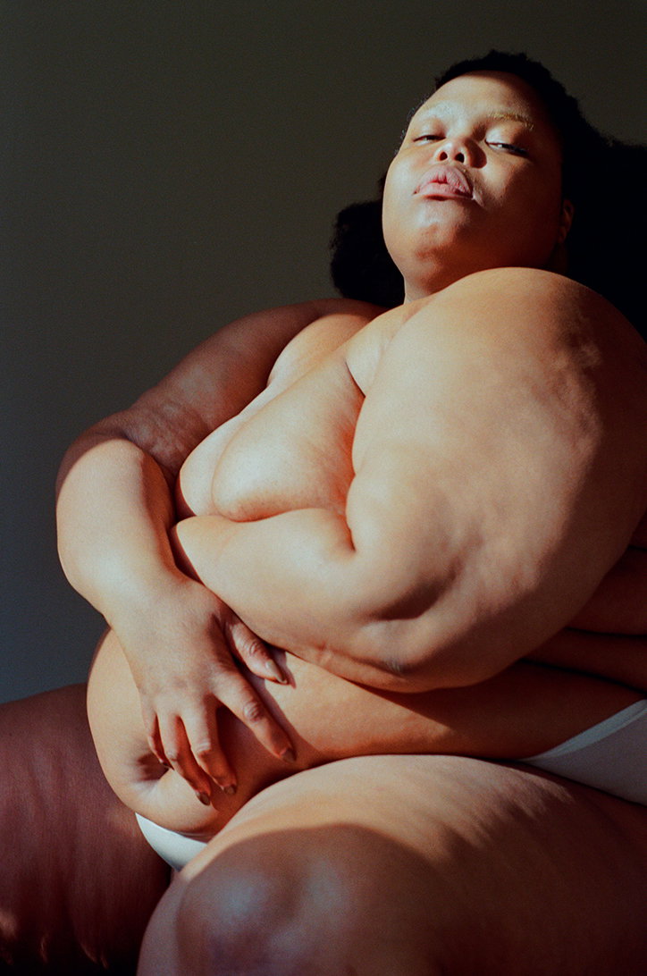 yolanda-liou-thank-you-for-playing-with-me-work-photography-itsnicethat-08.jpg