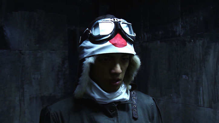 Portrait-of-a-Young-Samurai_2-Channel-video_-photo-credit-Annet-Gelink-itsnicethat-01.jpg