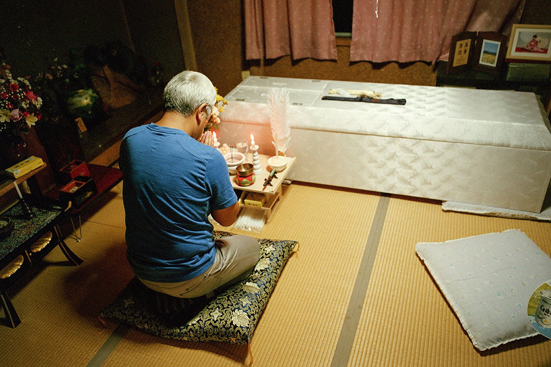 kentaro-takahashi-tomatoes-a-bird-takeko-and-koichi-features-photography-itsnicethat-26.jpg