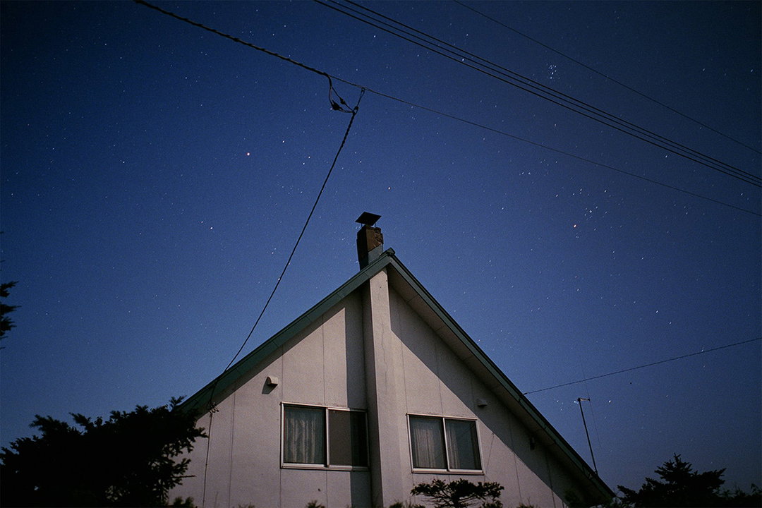 kentaro-takahashi-tomatoes-a-bird-takeko-and-koichi-features-photography-itsnicethat-29.jpg