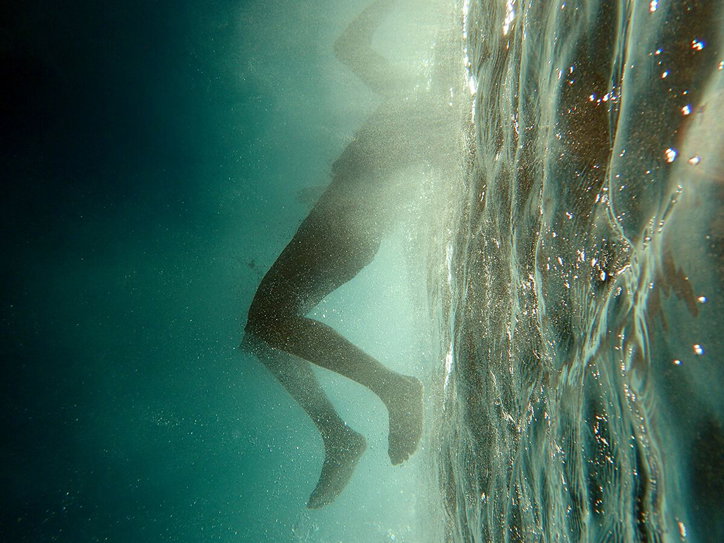 nadia-huggins-circa-no-home-photography-itsnicethat-10.jpg