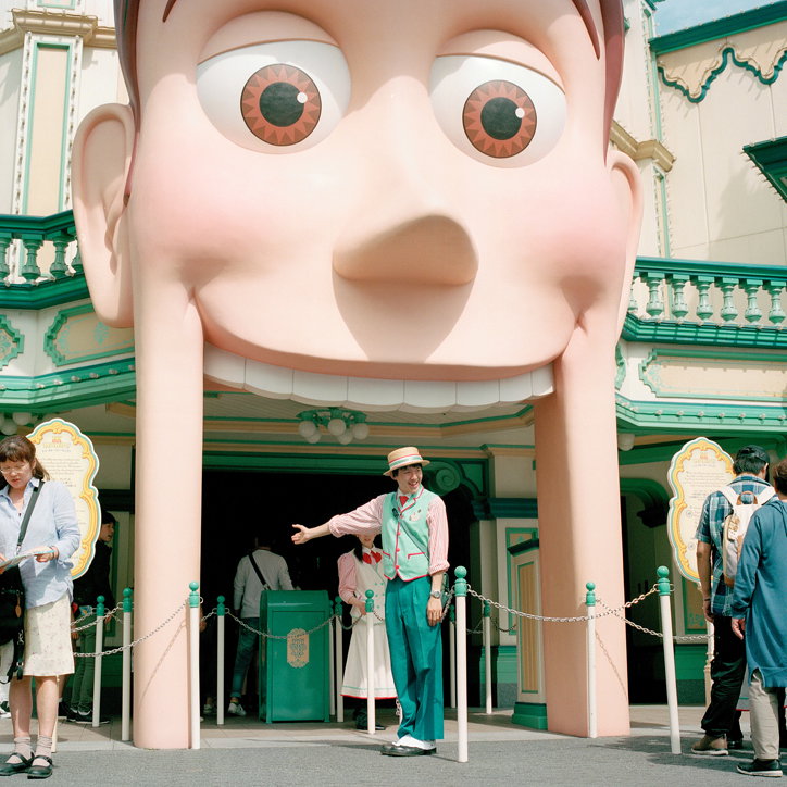 paul-hiller-happy-sad-places-photography-itsnicethat-8.jpg