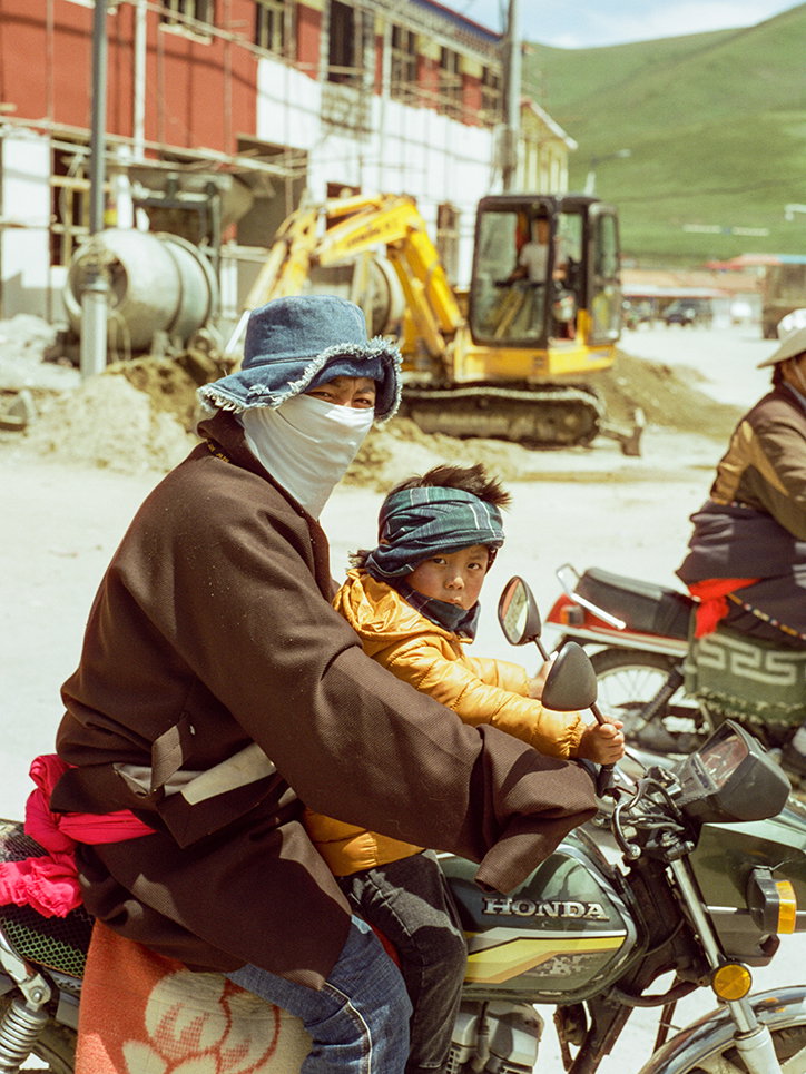 arnaud-lin-visions-of-qinghai-photography-itsnicethat-23.jpg