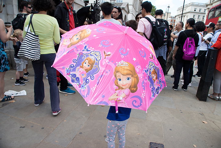 angel-armero-welcome-to-london-photography-itsnicethat-06.jpg