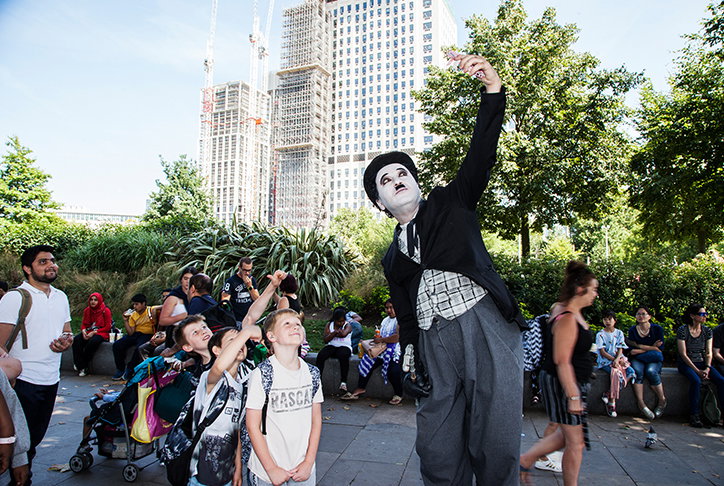 angel-armero-welcome-to-london-photography-itsnicethat-10.jpg