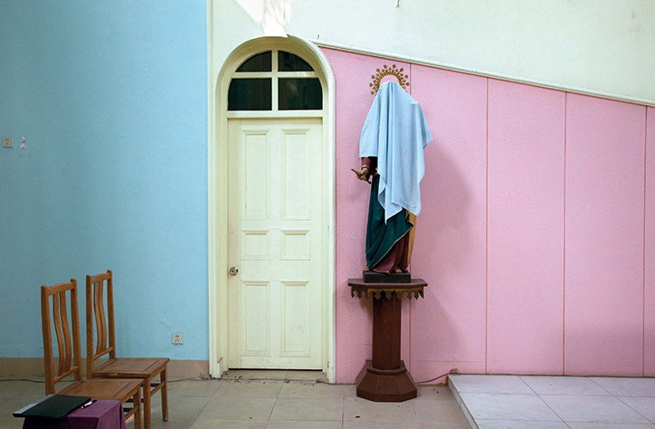 liz-hingley-sacred-shanghai-photography-itsnicethat-08.jpg