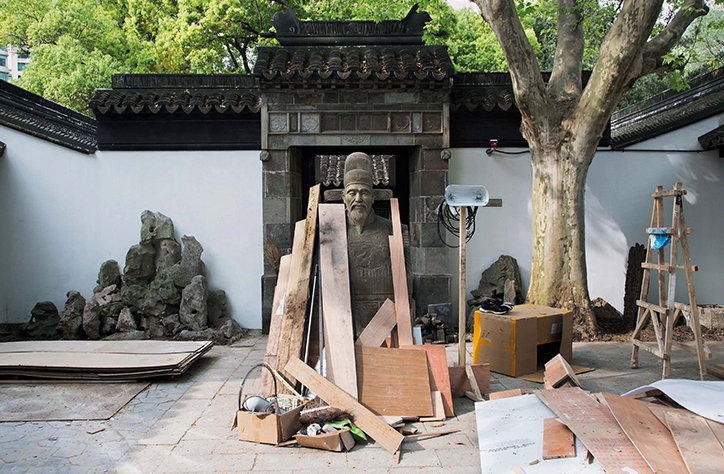 liz-hingley-sacred-shanghai-photography-itsnicethat-10.jpg