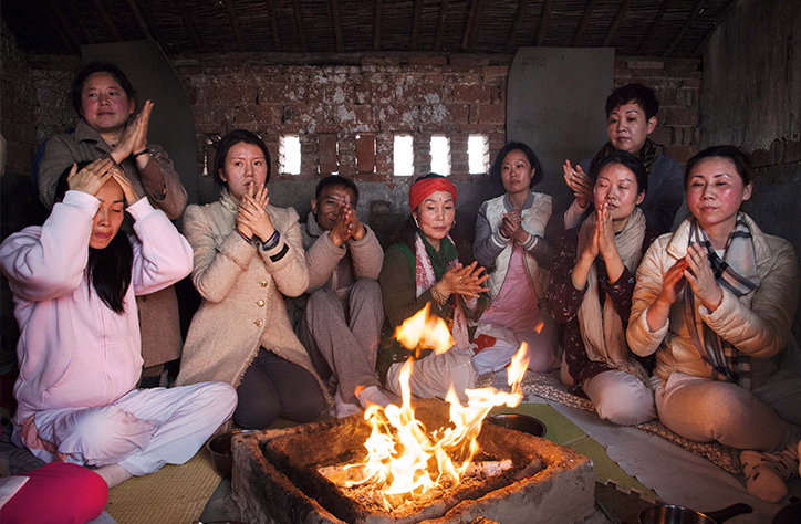 liz-hingley-sacred-shanghai-photography-itsnicethat-03.jpg